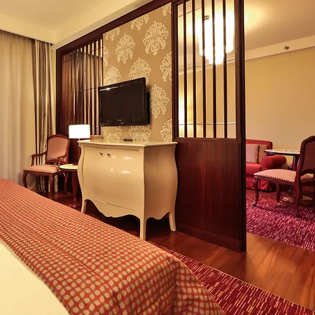 Expo Fiera Milano 4* Pero